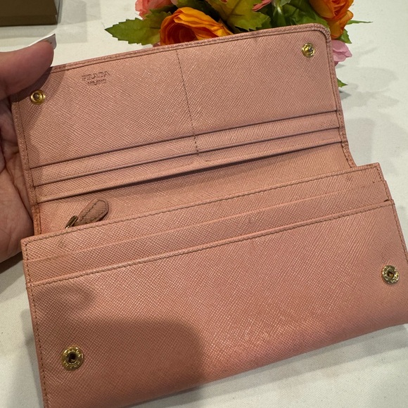 Authentic Prada wallet - Picture 10 of 11